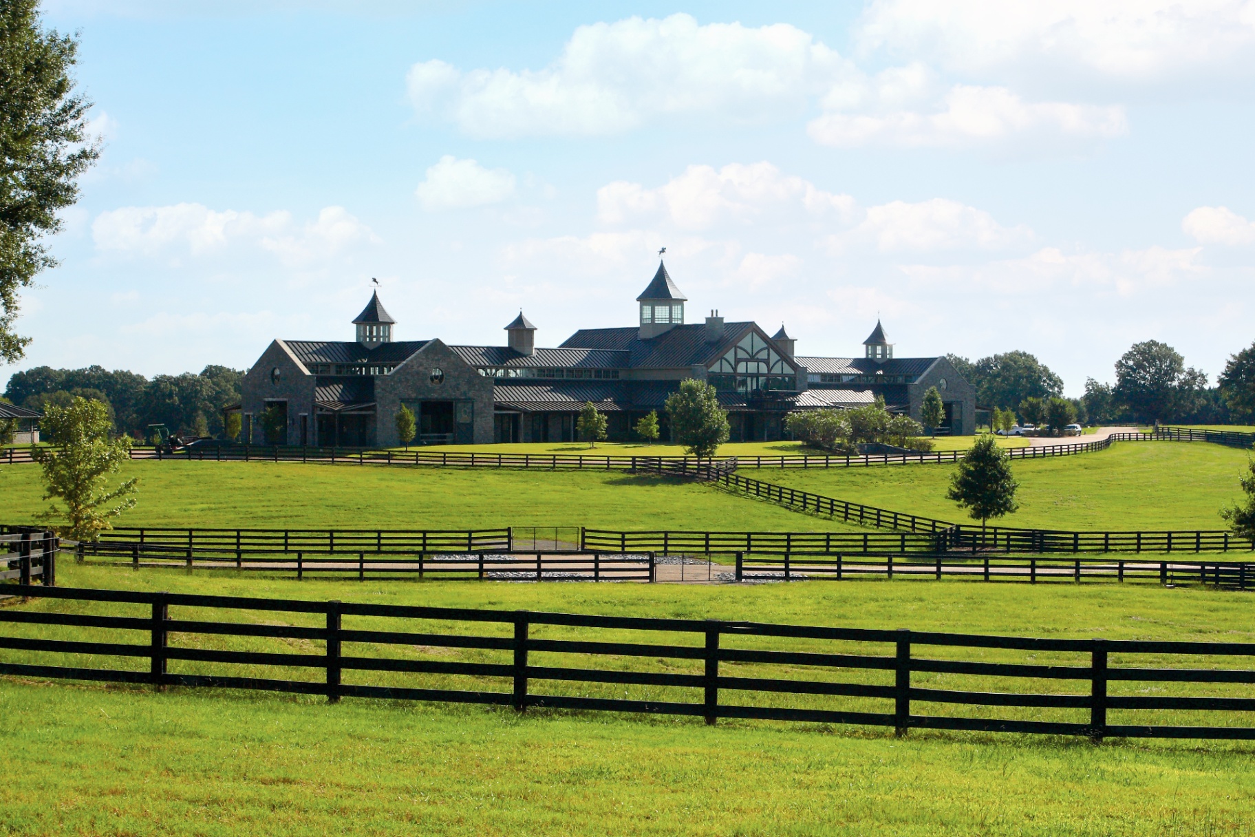 The main lodge at Providence Hill